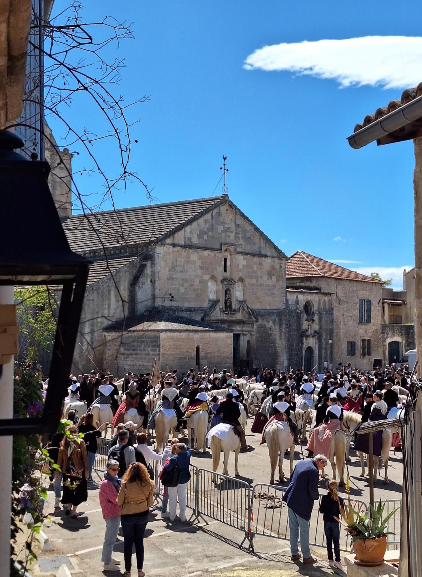 La Garriguette Appart Centre Historique Calme Climatise 6 Couchages Arles Exteriör bild